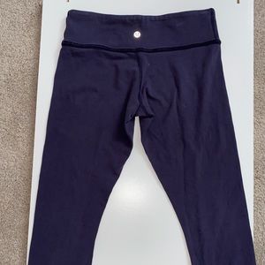 Lululemon wonder under crop leggings